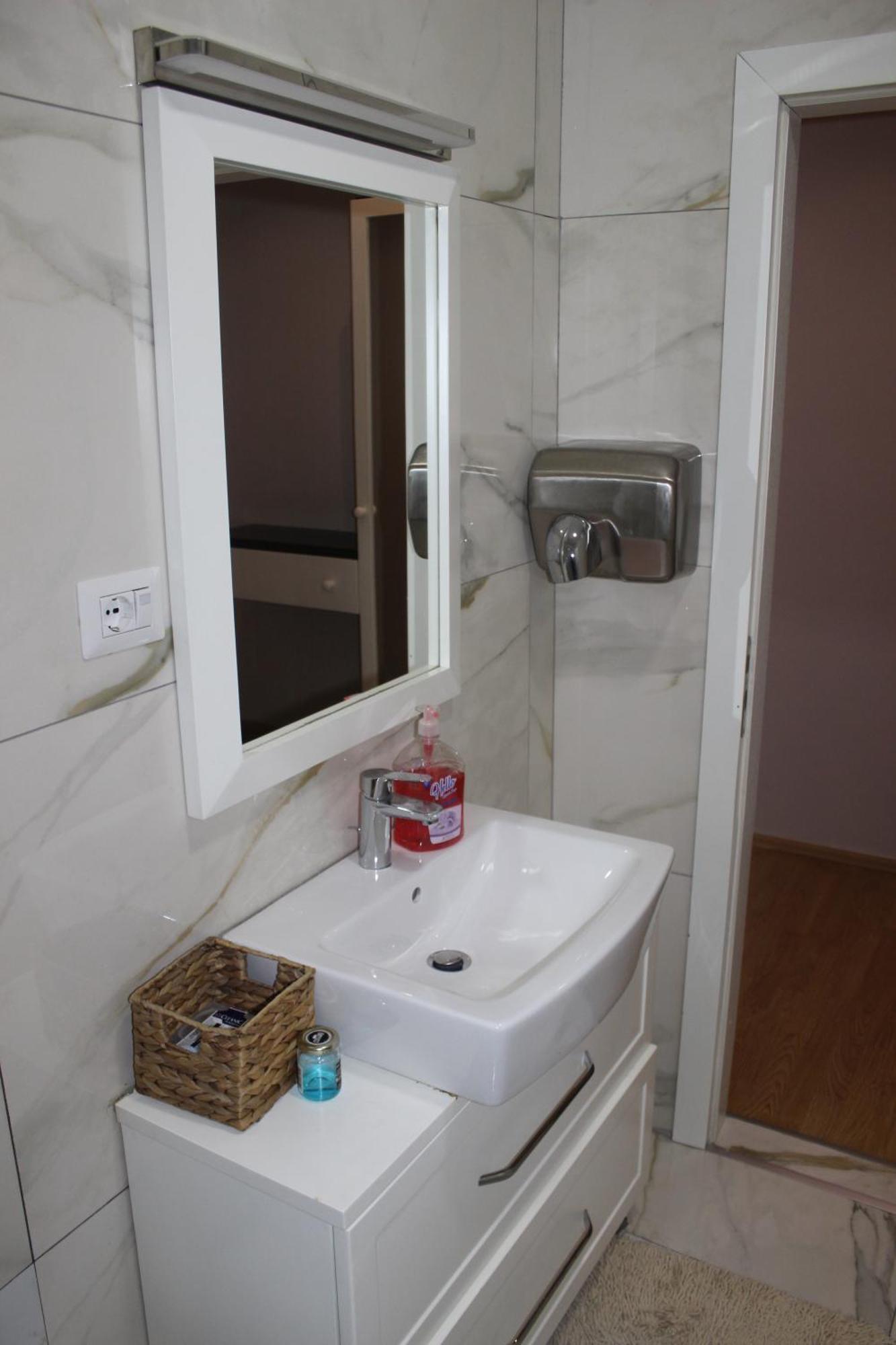 Luxury Blloku Tirana Apartment Экстерьер фото